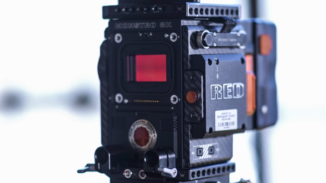 Read more about the article 【通信設備零件】通信設備零件供應商評估要點與交期管理技巧